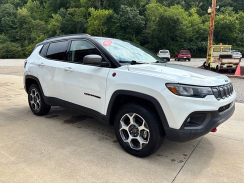 Used 2022 Jeep Compass Trailhawk w/ Sun and Sound Group AWD/4WD image 5