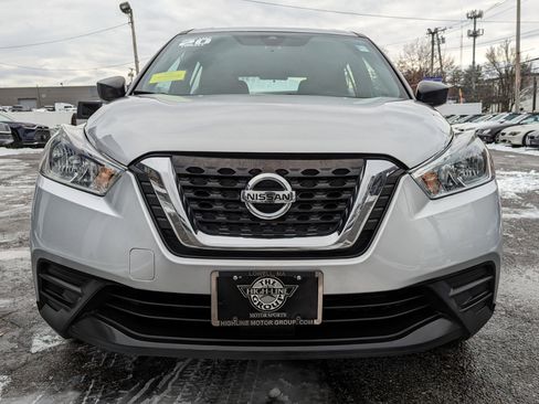 Used 2020 Nissan Kicks S image 4