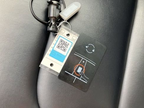 Used 2020 Tesla Model 3 Long Range image 38