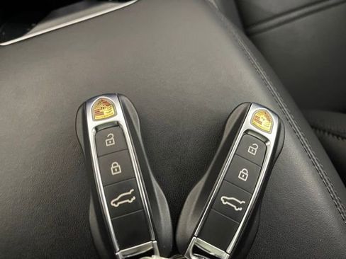 Used 2024 Porsche Cayenne image 43