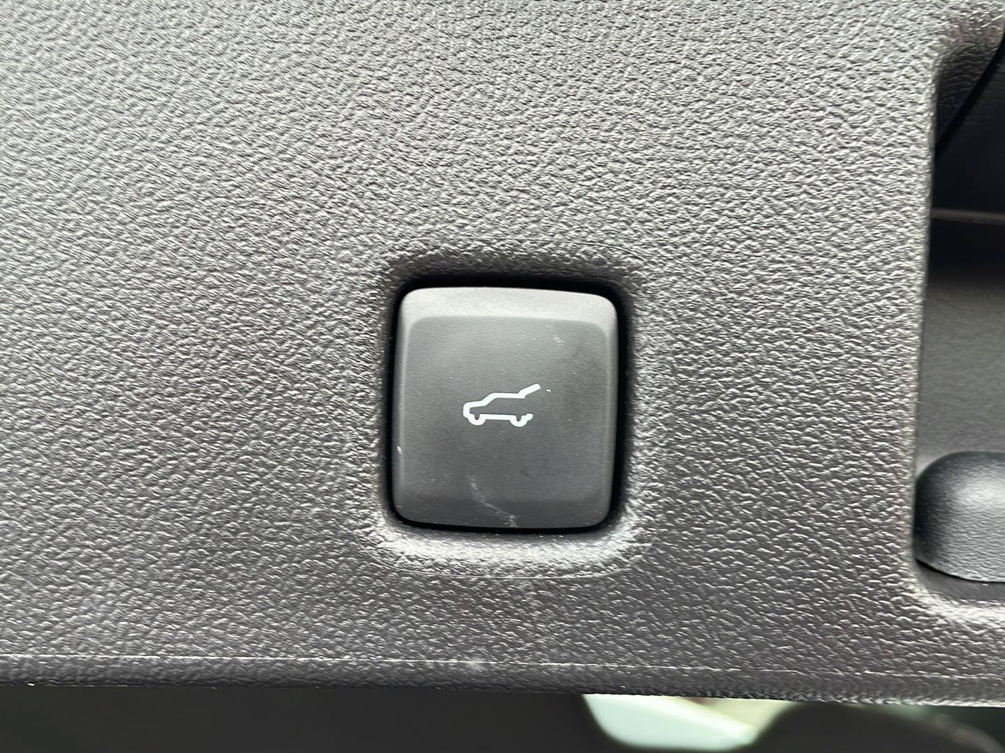 Used 2026 Ford Escape SE w/ PHEV Premium Package FWD image 29