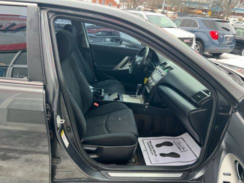 Used 2011 Toyota Camry SE w/ SE Extra-Value Pkg #1 image 18
