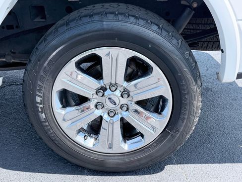 Used 2018 Ford F150 Lariat w/ Equipment Group 502A Luxury AWD/4WD image 34