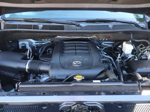 Used 2016 Toyota Tundra Limited w/ Limited Premium Package image 46