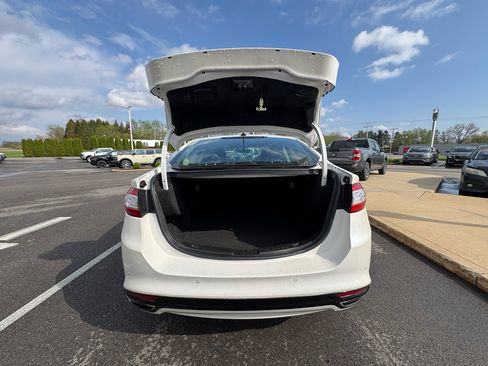 Used 2016 Ford Fusion SE w/ Equipment Group 202A image 15