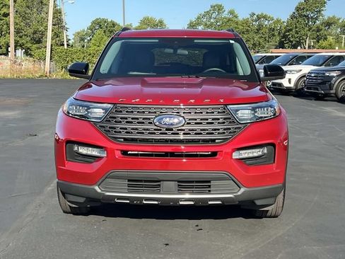 Certified 2023 Ford Explorer XLT w/ Equipment Group 202A AWD/4WD image 8