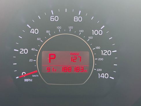Used 2016 Kia Soul FWD image 17