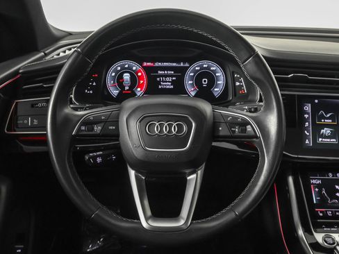 Used 2021 Audi Q8 Prestige w/ Prestige Package image 31