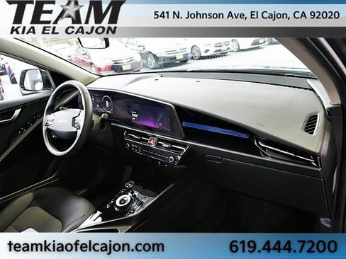 Certified 2025 Kia Niro Wind image 11
