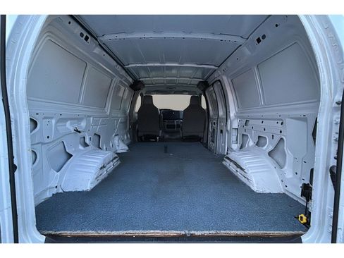 Used 2014 Ford E-250 and Econoline 250 Van 3D w/ Power Group image 40