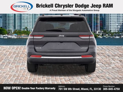 Used 2025 Jeep Grand Cherokee Limited AWD/4WD image 23