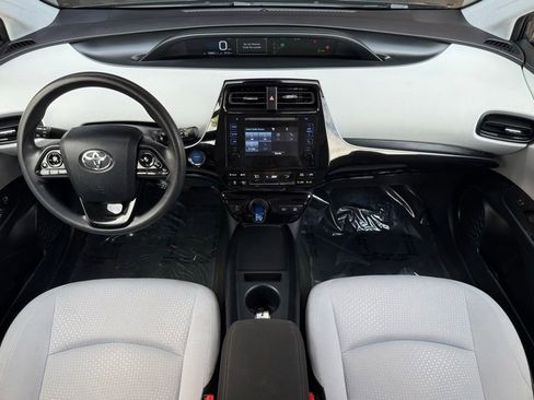 Used 2019 Toyota Prius LE FWD image 20