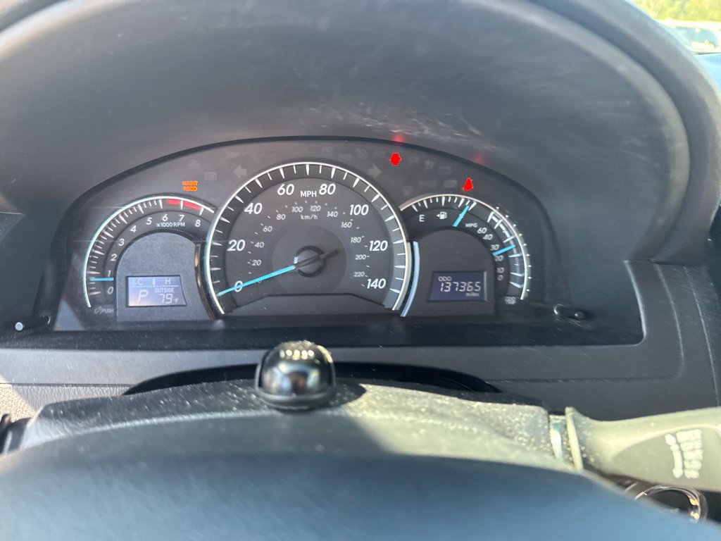 Used 2014 Toyota Camry XLE w/ Leather Package FWD image 12