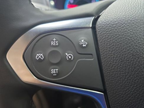 Used 2023 Chevrolet Traverse LT image 18