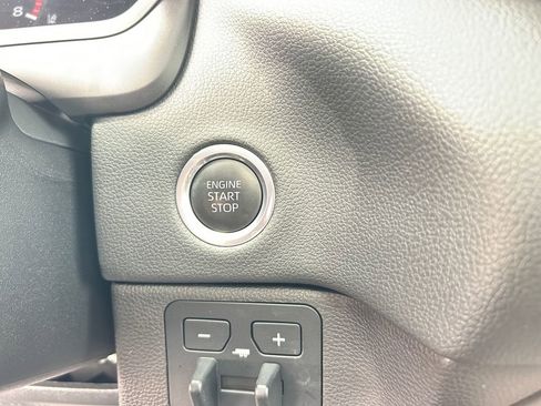 Used 2024 Toyota Tundra Limited image 35