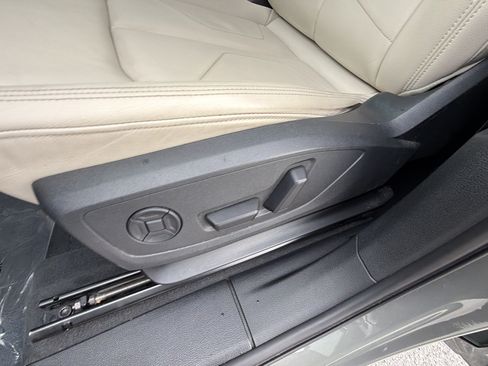 Used 2024 Audi Q3 2.0T Premium AWD/4WD image 35