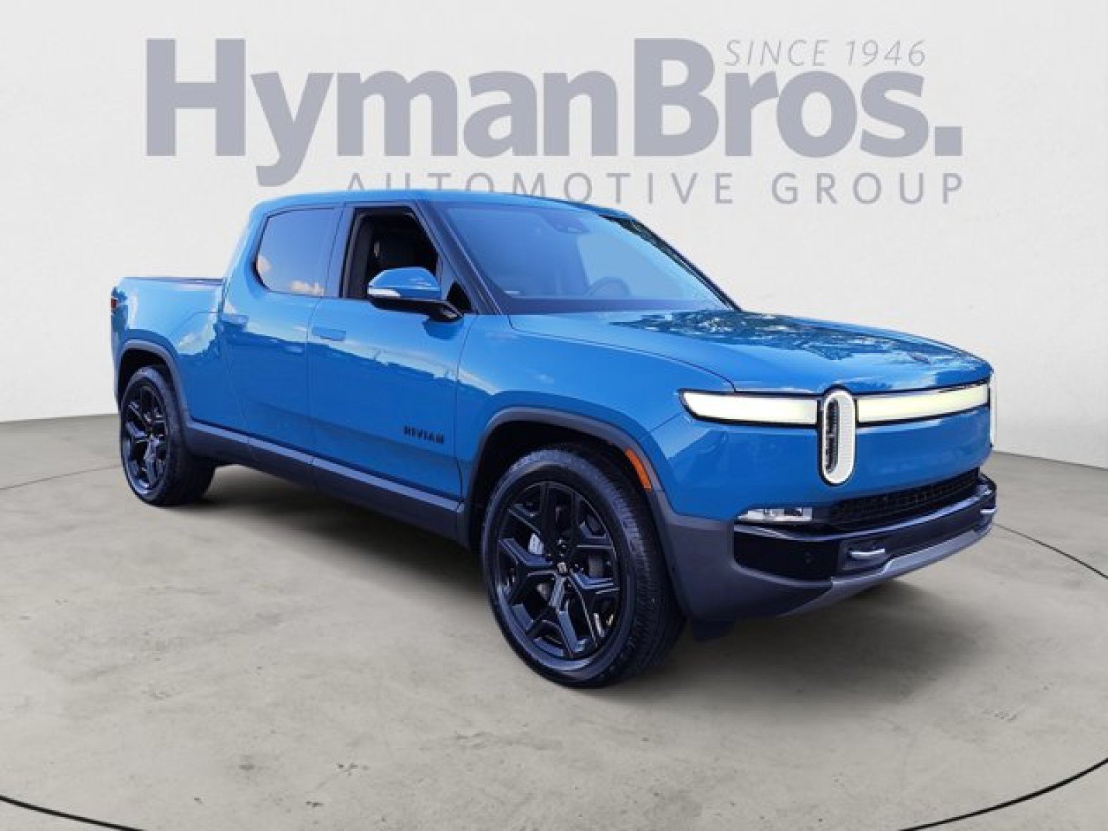 Used 2023 Rivian R1T Adventure Dual AWD/4WD image 1