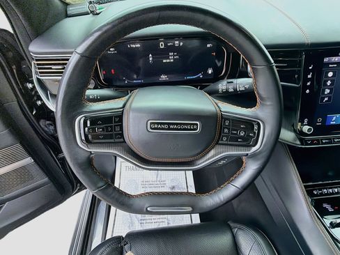Used 2023 Jeep Grand Wagoneer Series III w/ Rear Seat Video Group 1 AWD/4WD image 39