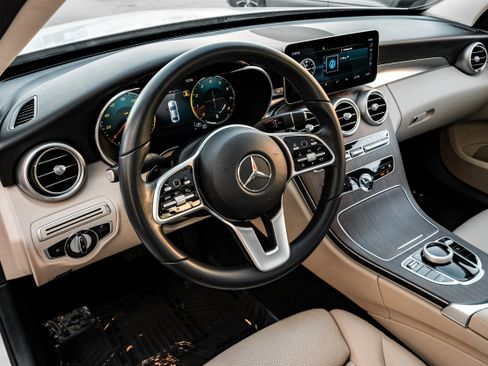 Used 2021 Mercedes-Benz C 300 Sedan image 2