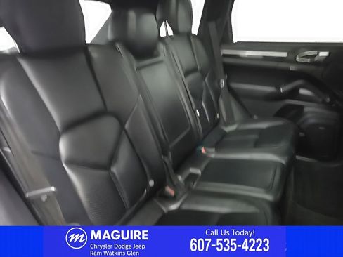 Used 2017 Porsche Cayenne Platinum Edition AWD/4WD image 20