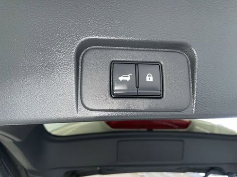 Certified 2024 Nissan Rogue SL w/ SL Premium Package image 16