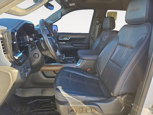 Used 2023 Chevrolet Silverado 1500 High Country w/ Technology Package image 9