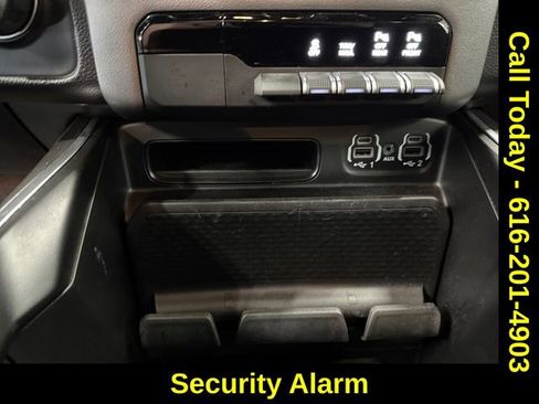 Used 2022 RAM 1500 Big Horn image 16