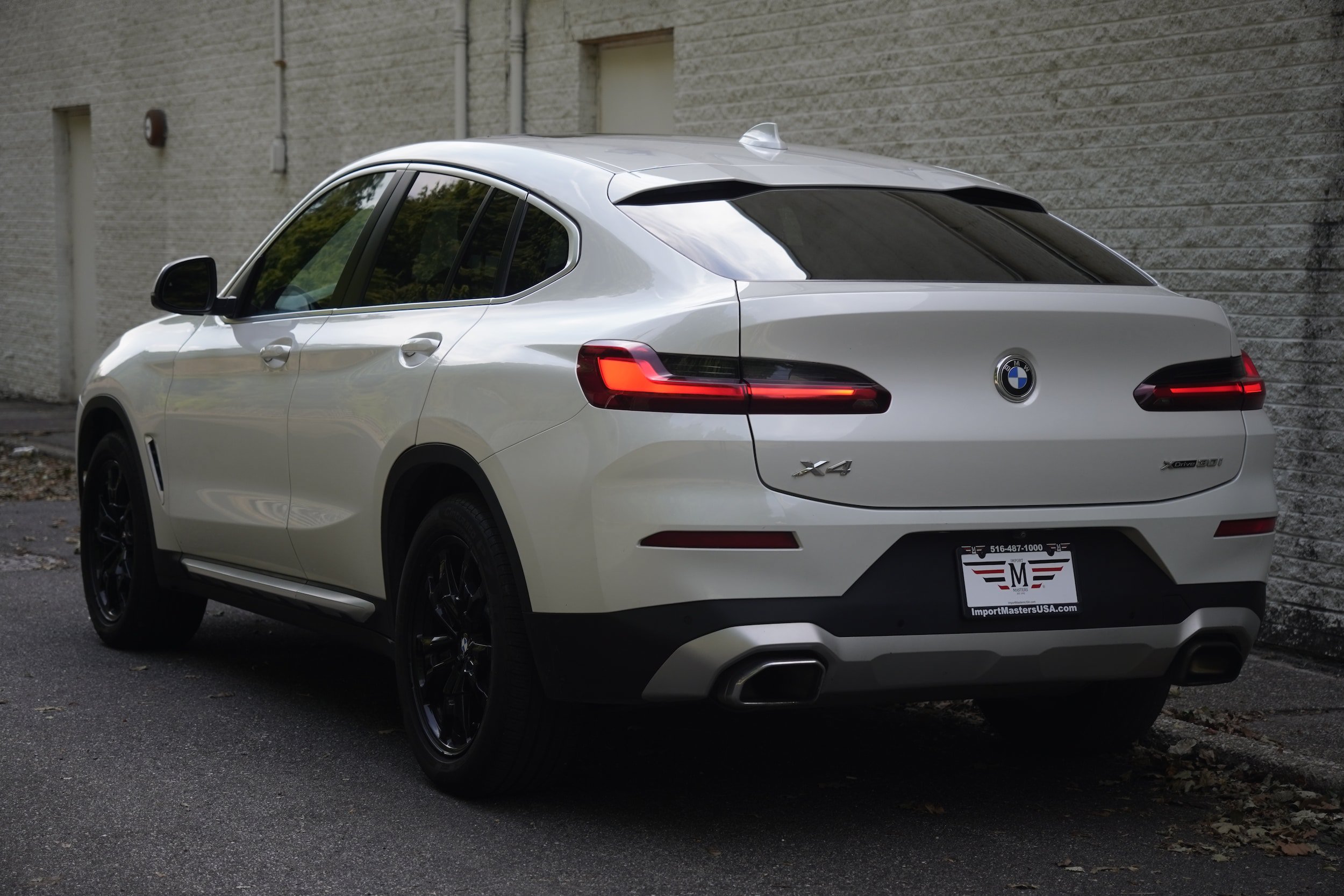 Used 2022 BMW X4 xDrive30i w/ Premium Package 2 AWD/4WD image 5