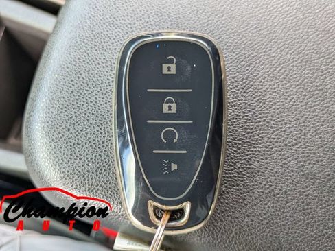 Used 2021 Chevrolet TrailBlazer RS w/ Technology Package FWD image 31