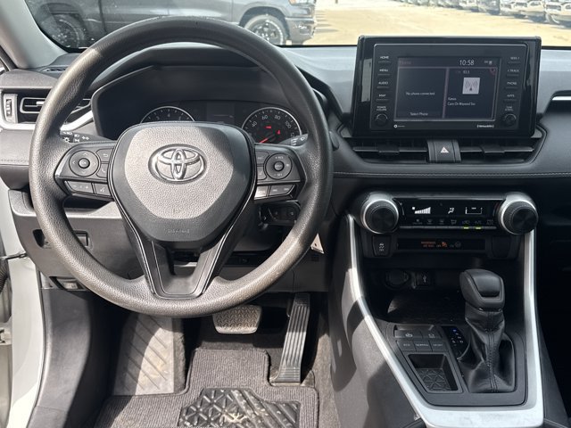 Used 2021 Toyota RAV4 LE FWD image 7