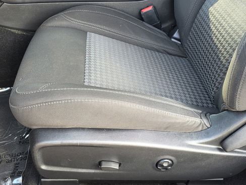 Used 2021 Dodge Challenger SXT image 22