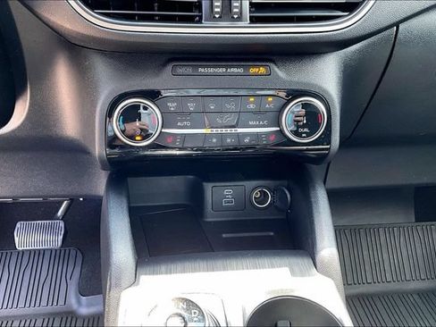Used 2022 Ford Escape SEL w/ SEL Stealth AWD Package image 24