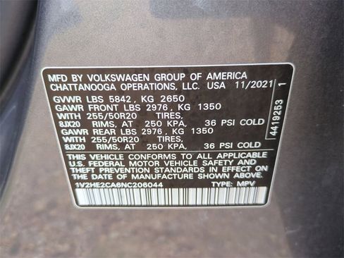 Used 2022 Volkswagen Atlas Cross Sport SE w/ Black Wheel Package image 32