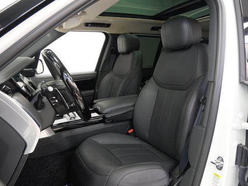 Used 2025 Land Rover Range Rover SE AWD/4WD image 25