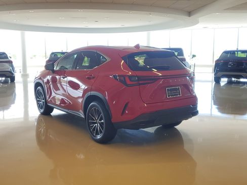 Used 2024 Lexus NX 250 FWD w/ Premium Package image 8