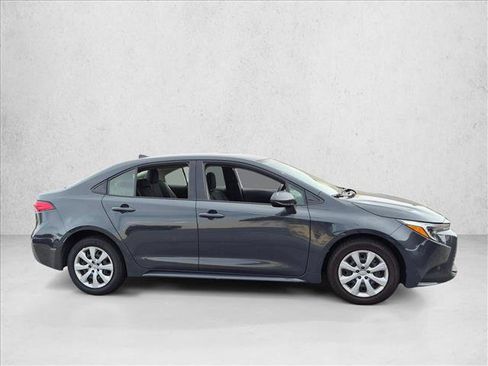 Used 2023 Toyota Corolla LE w/ Carpet Mat Package (TMS) FWD image 5