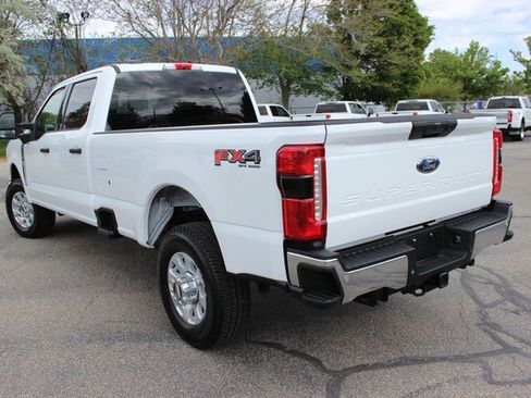 Used 2023 Ford F350 Lariat AWD/4WD image 5