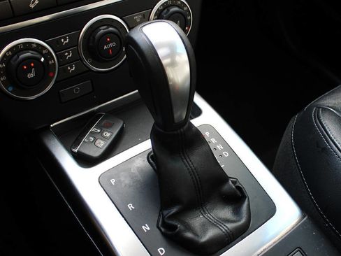 Used 2014 Land Rover LR2 HSE image 31