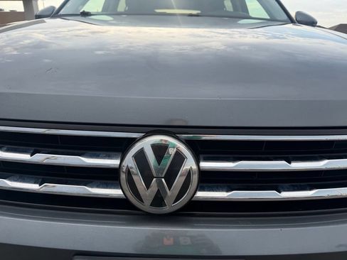 Used 2021 Volkswagen Tiguan SE w/ Panoramic Sunroof Package AWD/4WD image 7
