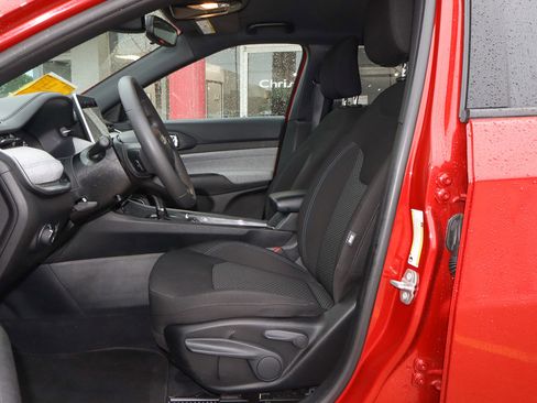 Used 2024 Jeep Compass Sport AWD/4WD image 7
