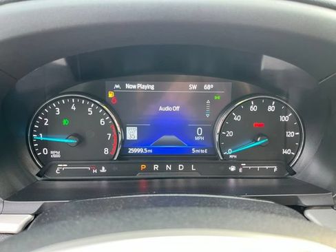 Used 2022 Ford Explorer XLT w/ Equipment Group 202A AWD/4WD image 31