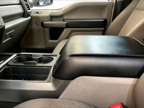 Used 2021 Ford F250 XLT w/ XLT Premium Package image 21