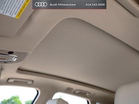Used 2023 Audi Q5 2.0T Premium w/ Convenience Package AWD/4WD image 22