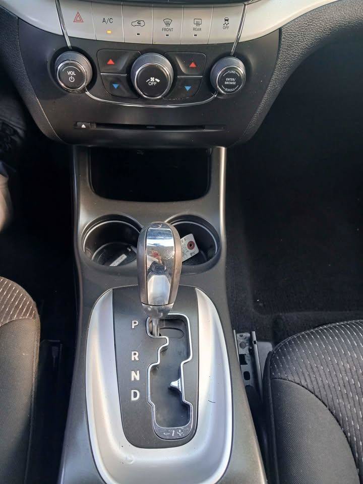 Used 2019 Dodge Journey SE w/ Blacktop Package FWD image 18