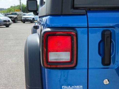 Used 2024 Jeep Wrangler Sport AWD/4WD image 11
