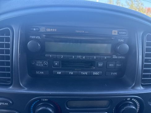 Used 2004 Toyota Sequoia SR5 image 4