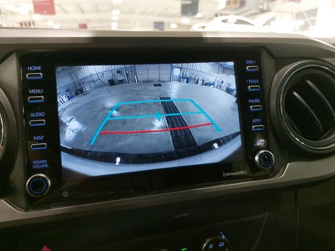 Used 2020 Toyota Tacoma TRD Sport image 23