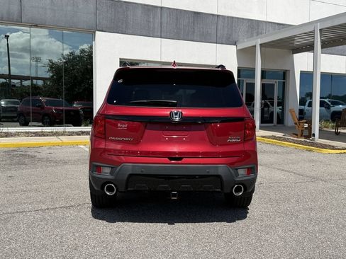Used 2023 Honda Passport Elite image 5