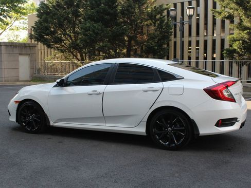 Used 2019 Honda Civic Sport image 9