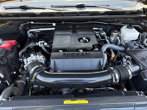 Certified 2025 Nissan Frontier SV RWD image 24
